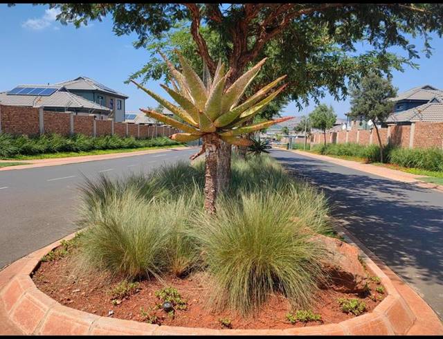 4 BEDROOM HOUSE FOR SALE IN LOTUS GARDENS